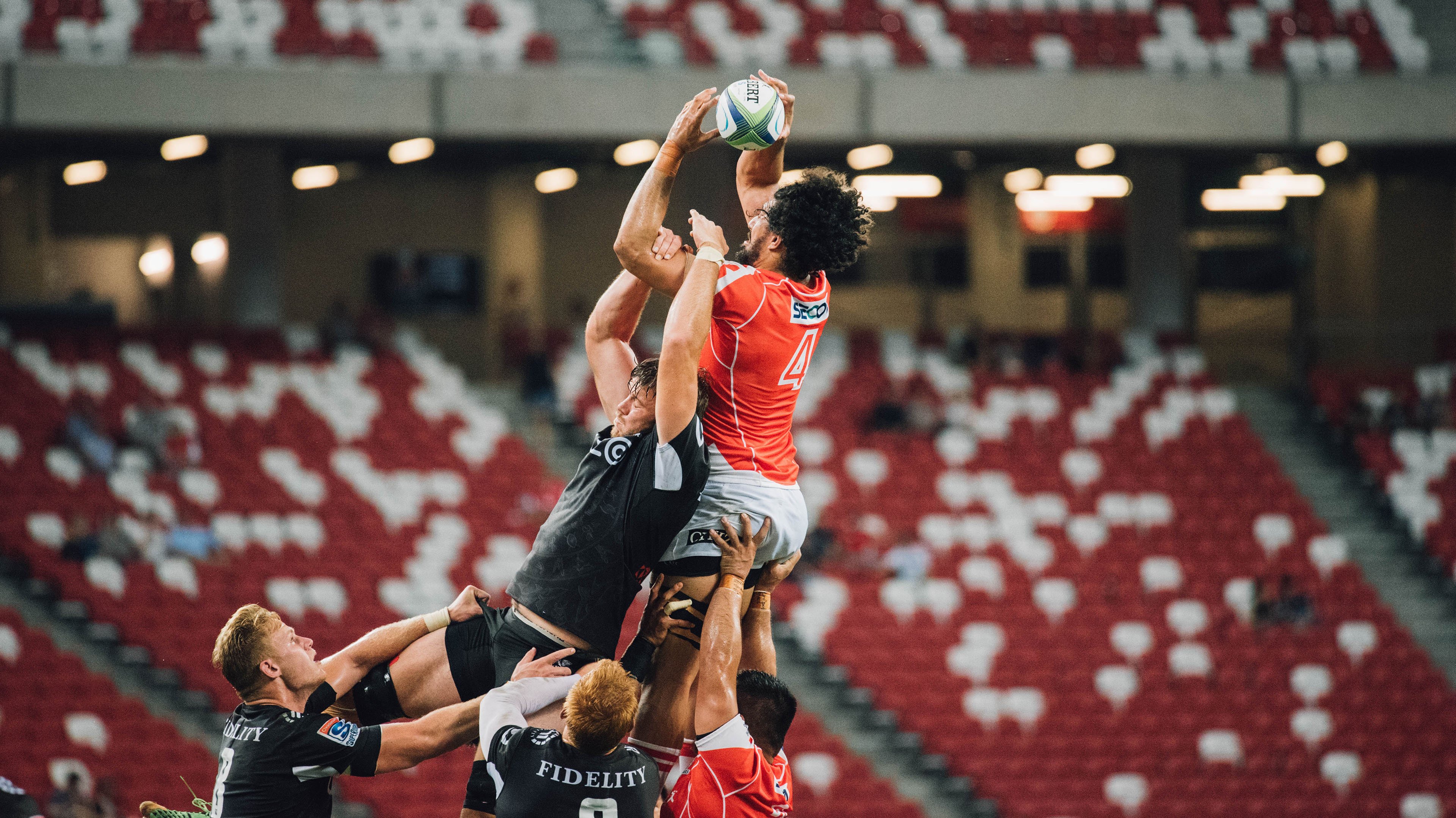 勇士队在总决赛中击败湖人夺冠，湖人勇士总决赛1比3落后前方记者直接判定总冠军归属